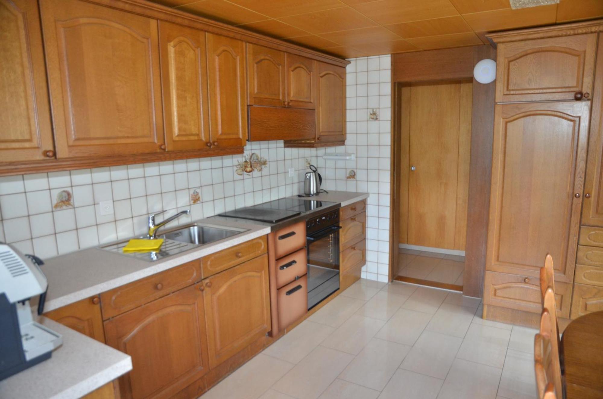 Grosse, Schoene Wohnung Im Gruenen Brig Luaran gambar