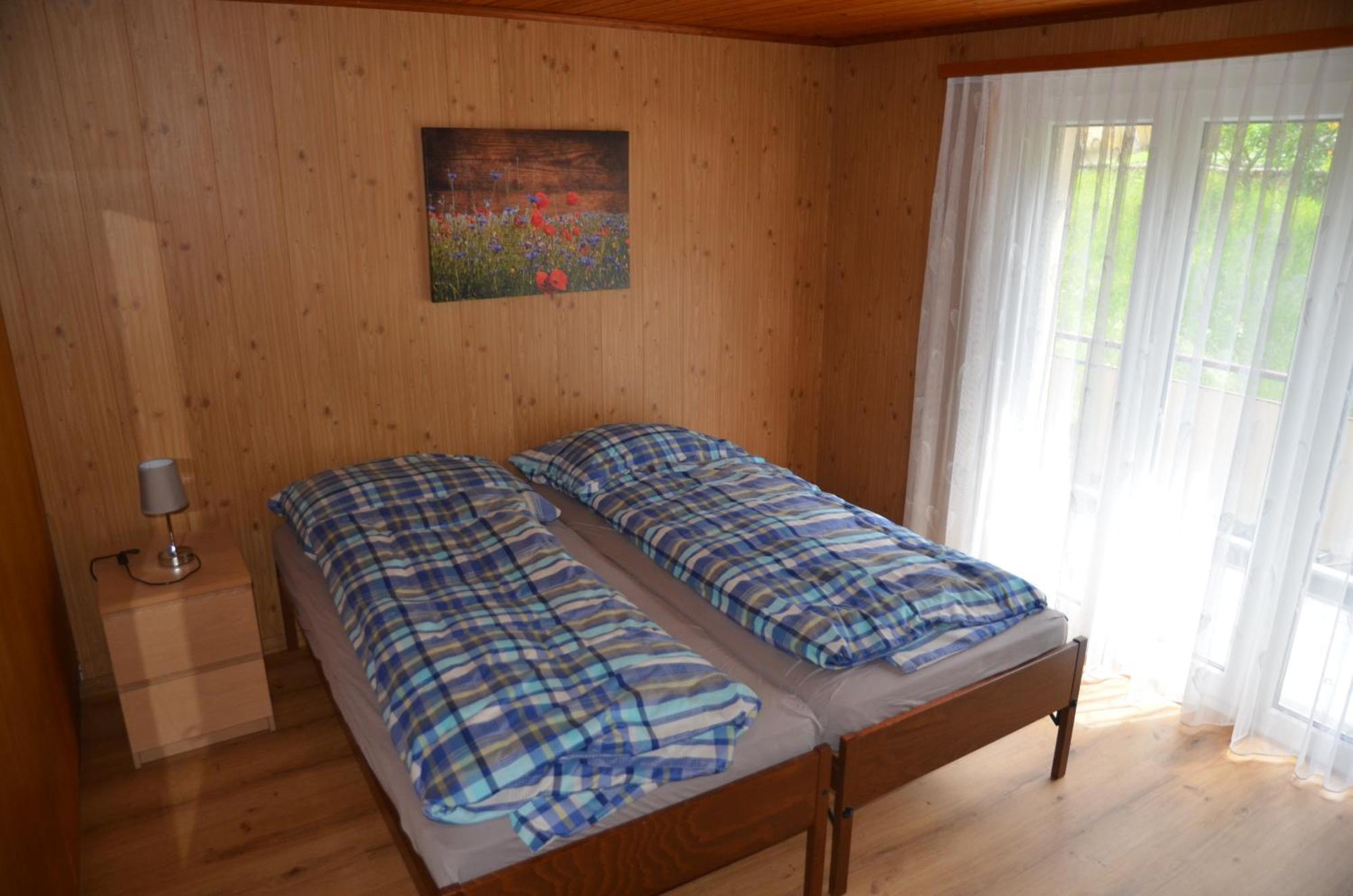 Grosse, Schoene Wohnung Im Gruenen Brig Luaran gambar
